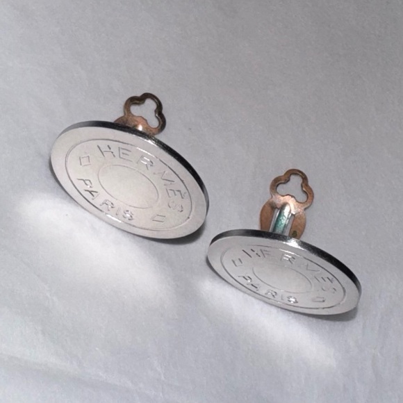 Hermès AUTHENTIC Bijouterie Fantaisie Clou de Selle Logo Silver Clip On Earrings - Picture 10 of 16